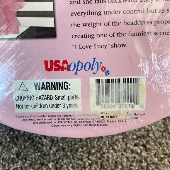 USAopoly I Love Lucy Hat Box 550 Piece Lucy Gets in Pictures Jigsaw Puzzle - Picture 4 of 4